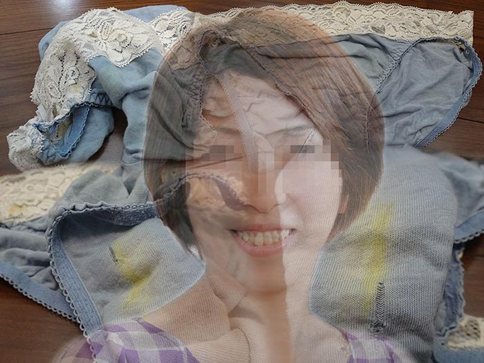 洗濯かごの奥に隠されていた人妻の着用パンティ画像