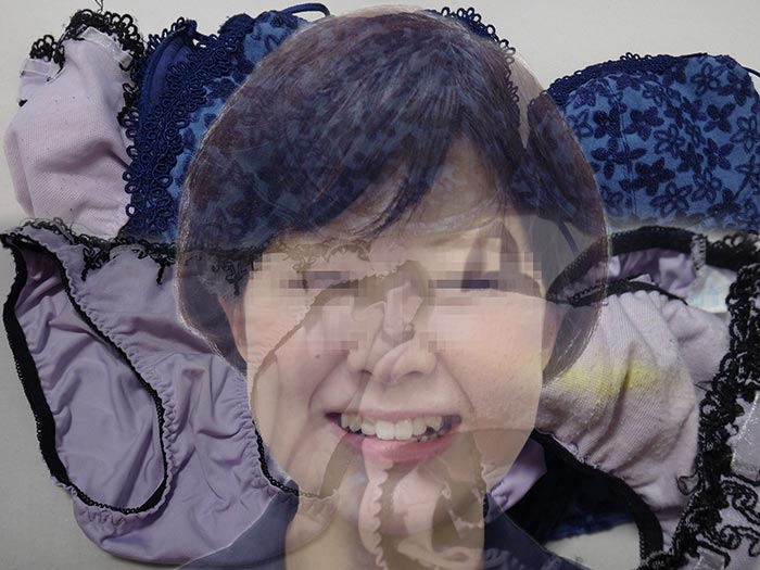 友達の母ちゃんの黄ばみパンティ画像